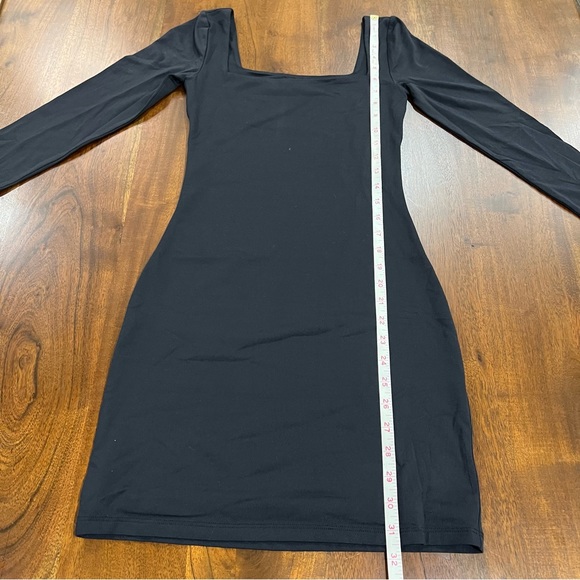 Aritzia Babaton Contour Squareneck Longsleeve Mini Dress Size Small - Picture 9 of 9